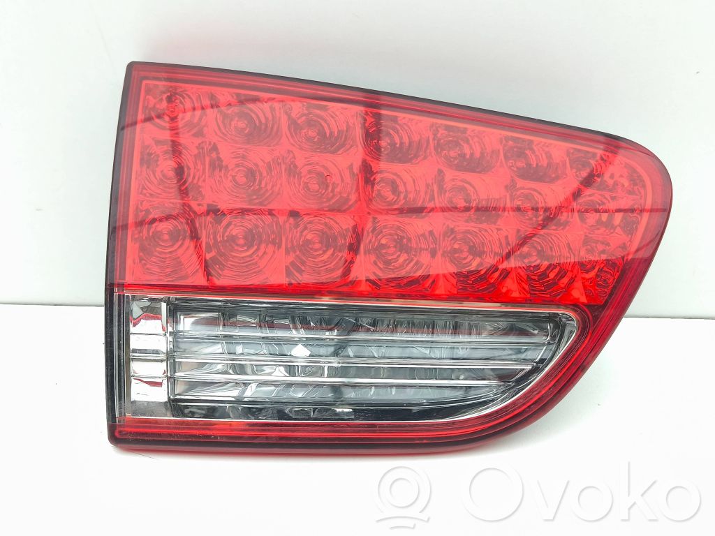 Citroen C-Crosser Lampă spate în capacul portbagajului 