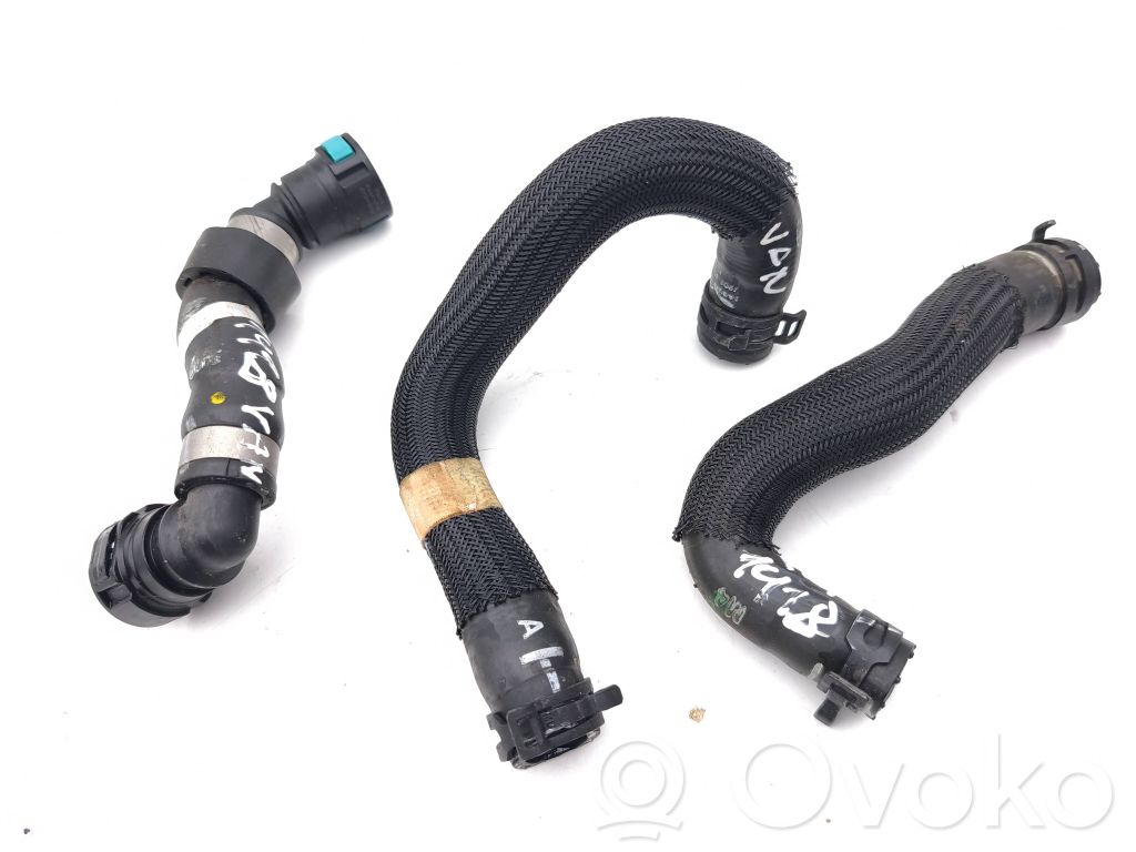 Jaguar I-Pace Engine coolant pipe/hose 
