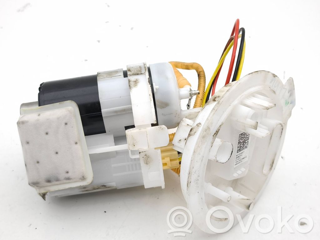 Bomba interna de combustible   8B3919087F