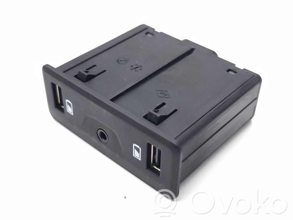 Enchufe conector USB   280237850R