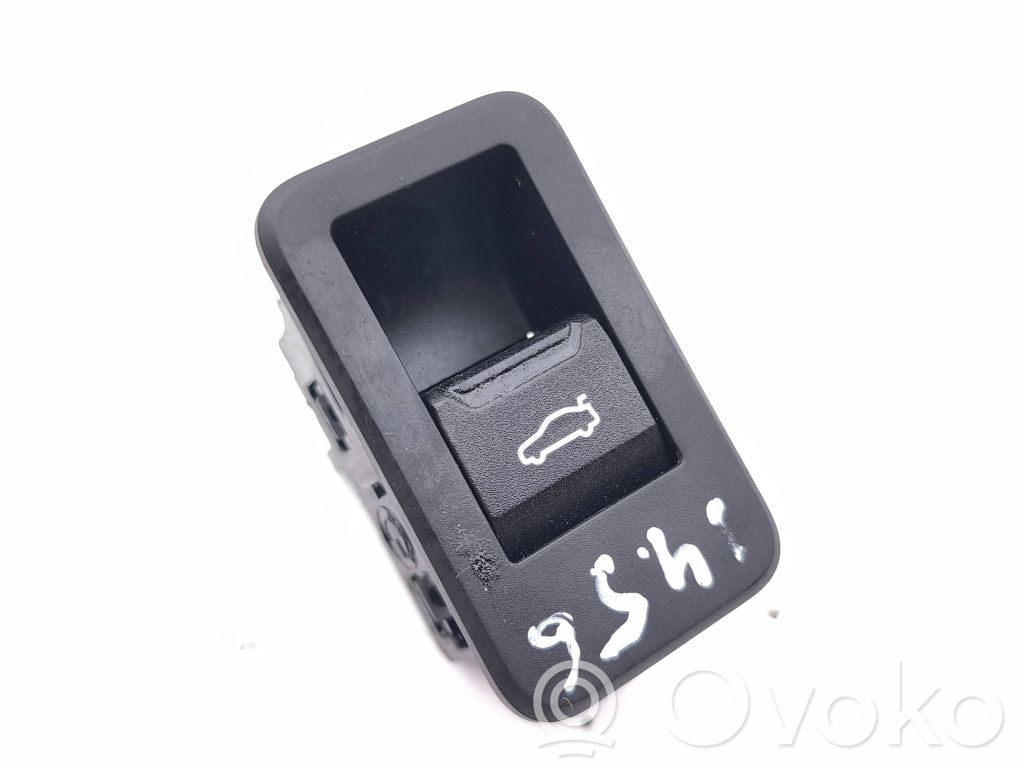 Bouton interrupteur ouverture du coffre   5A2BCB6