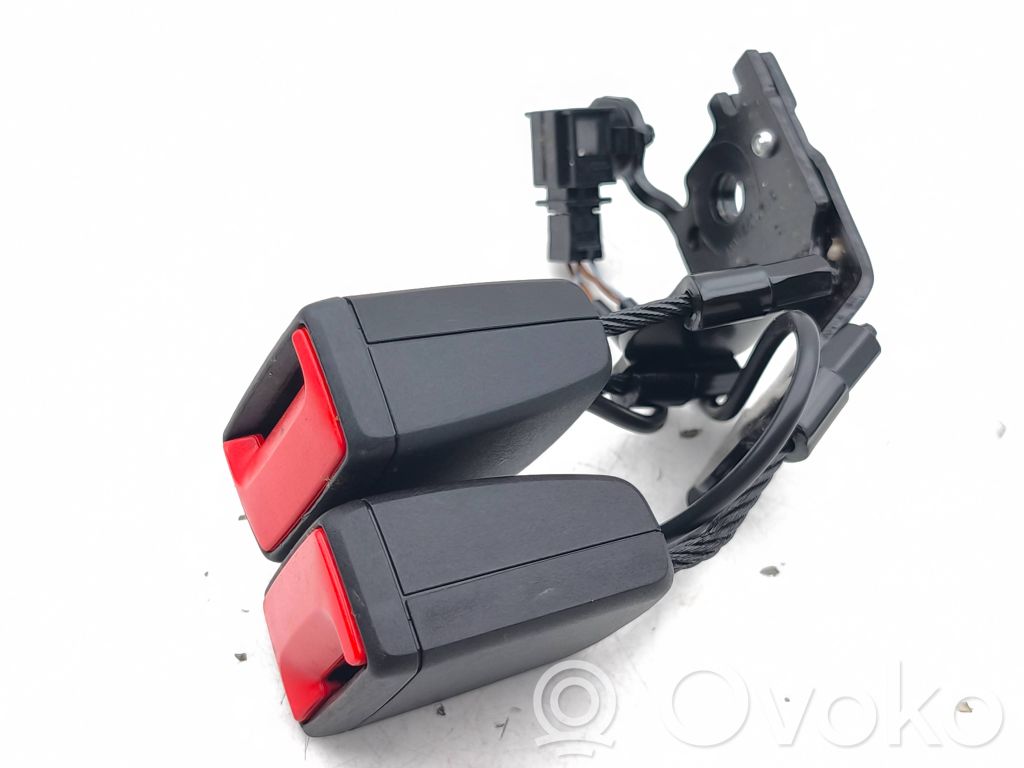 Volkswagen PASSAT B9 Hebilla del cinturón de seguridad trasero