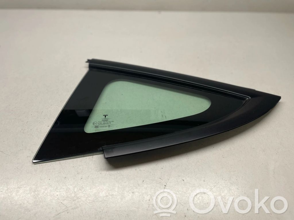 Tesla Model 3 Rear side window 
