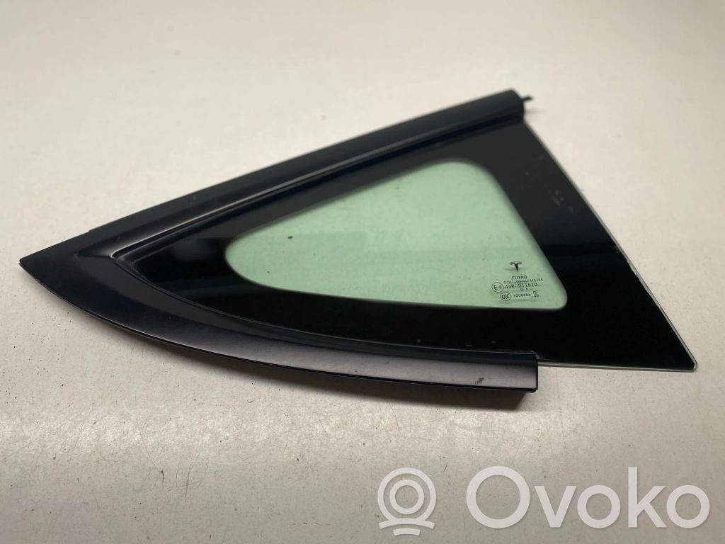 Tesla Model 3 Rear side window 