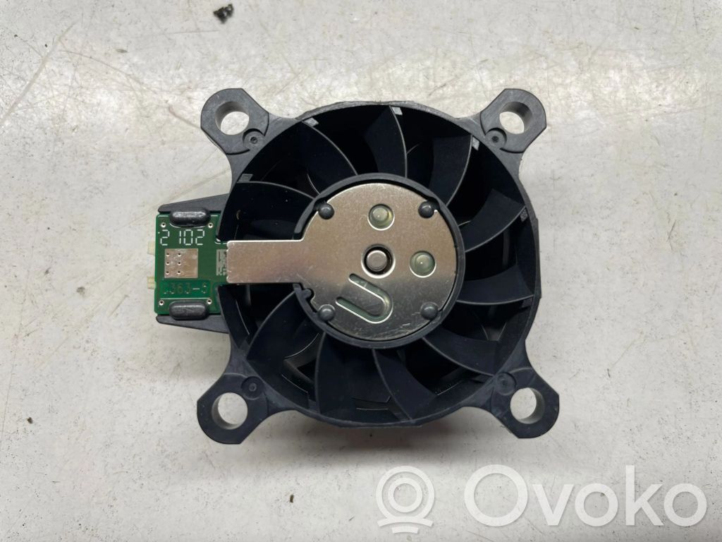 Einzelteil Scheinwerfer   10R058246,83A907463