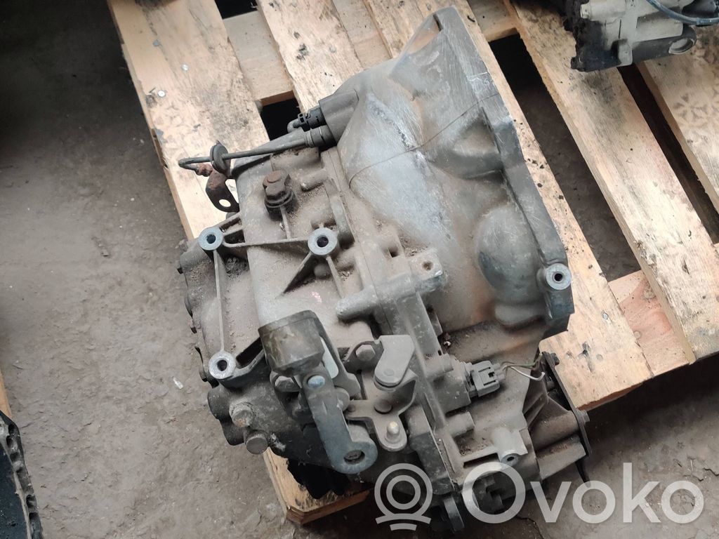Manual 5 speed gearbox