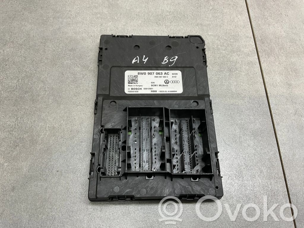 Audi A4 S4 B9 Comfort/convenience module 