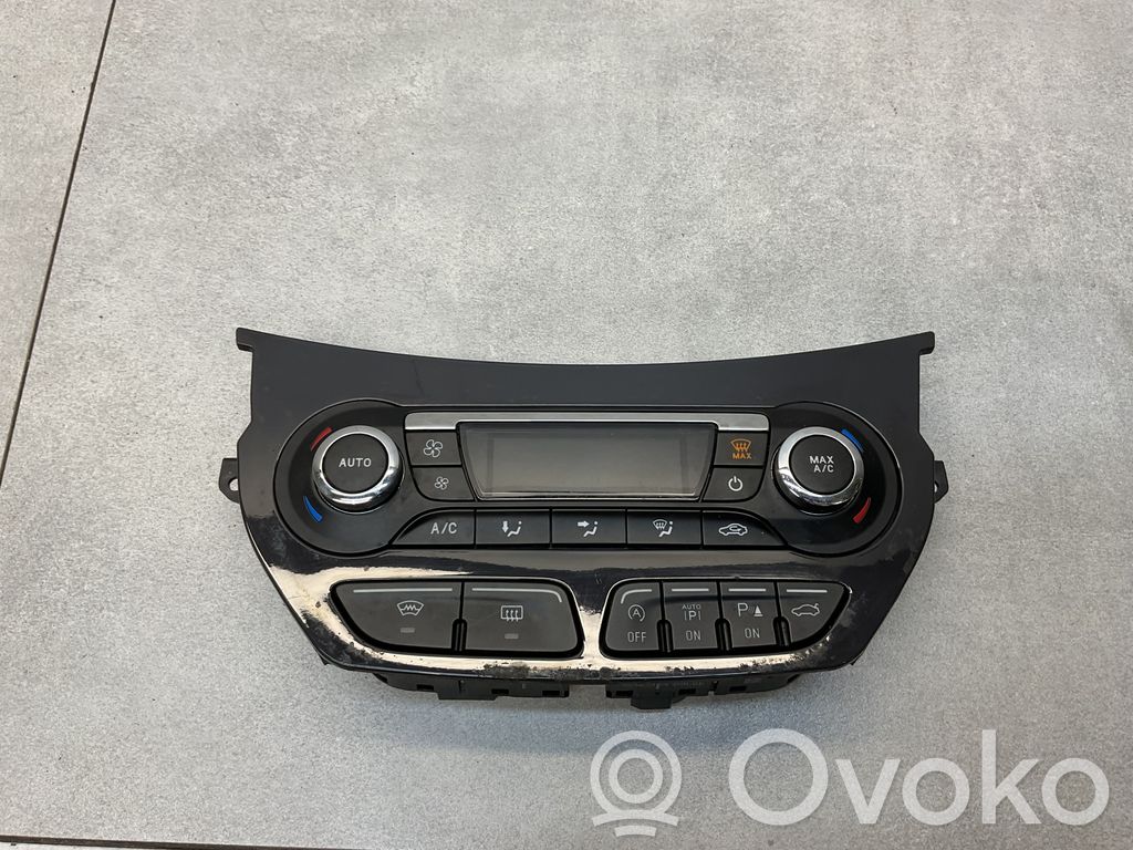 Ford Kuga II Climate control unit 