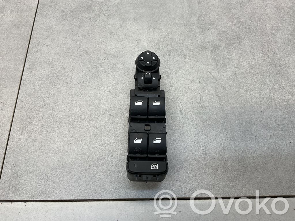 Opel Mokka B Electric window control switch 