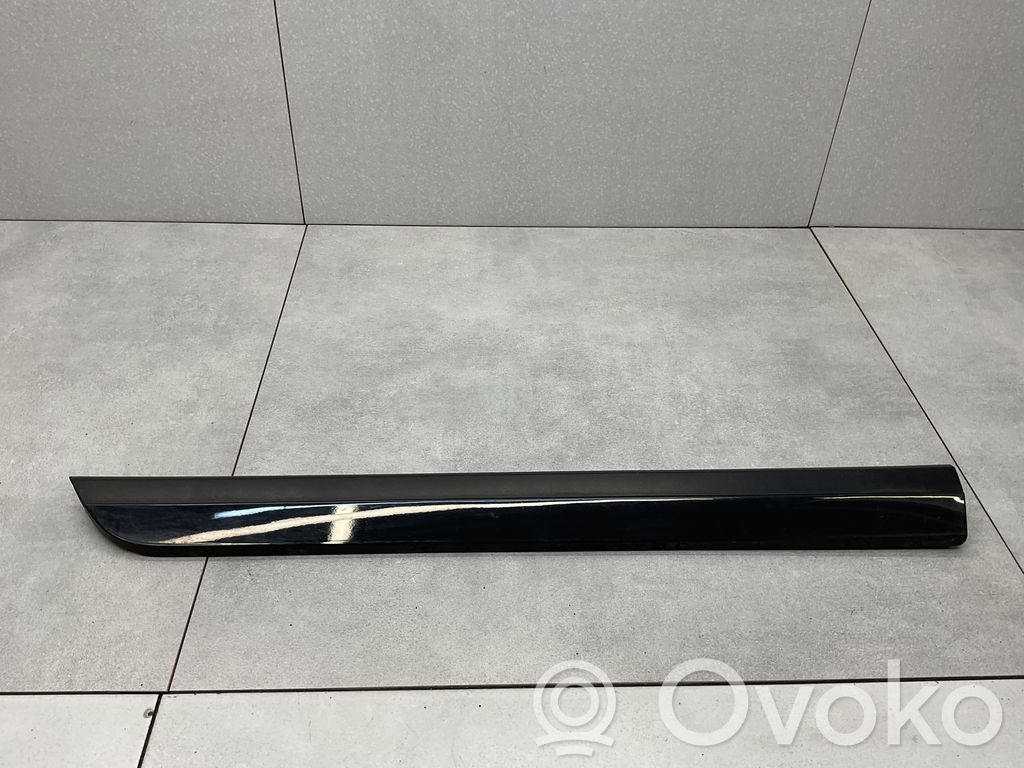 Listwa drzwi tylnych   3G0854950C