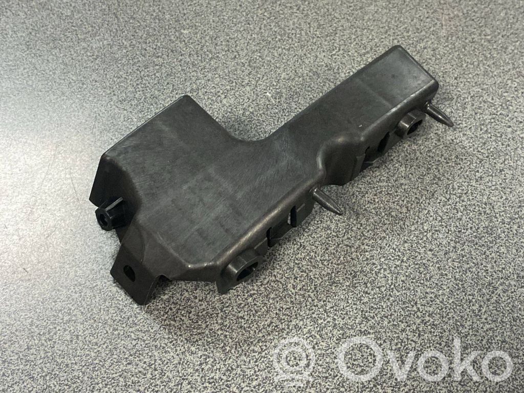 Audi A4 S4 B7 8E 8H Uchwyt / Mocowanie zderzaka przedniego 