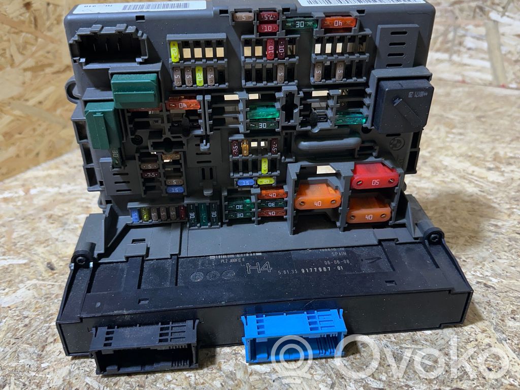 BMW 3 E92 E93 Fuse module 