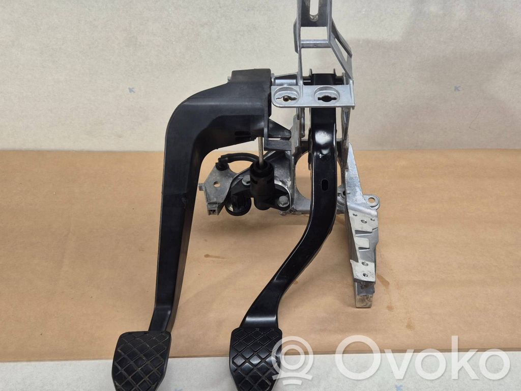 Assemblage pédale   8E1721117A,8E1721316