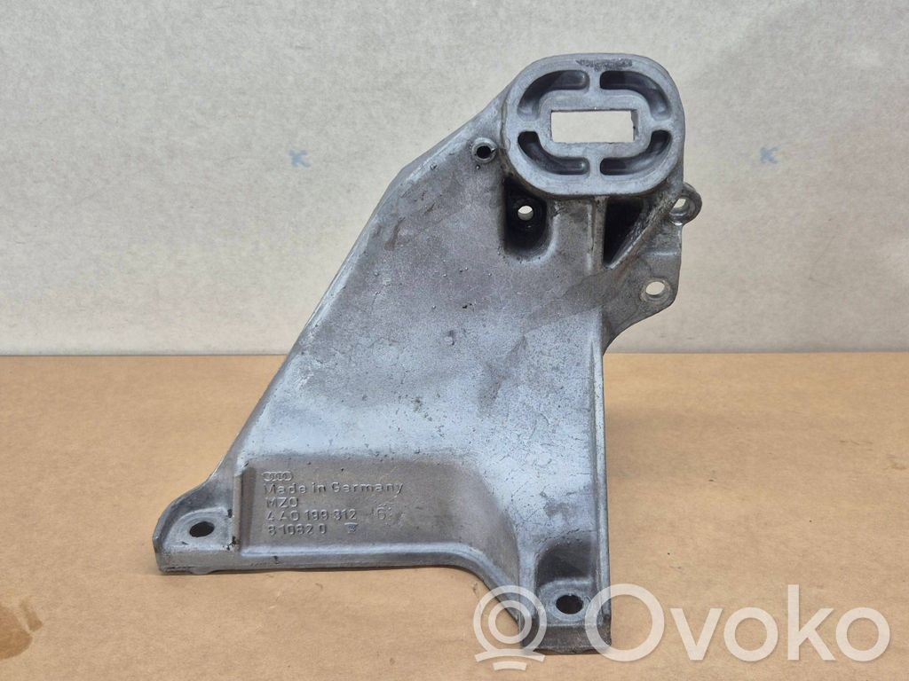 Engine mounting bracket   4A0199312,810820