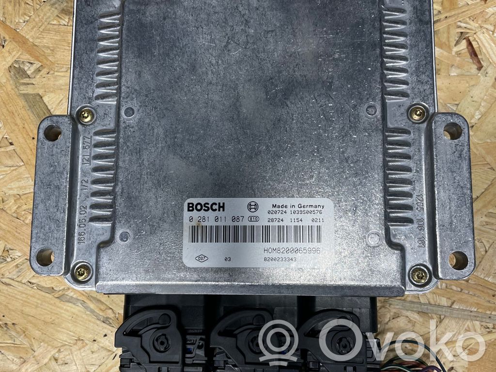 Engine control unit/module   0281011087,8200233343