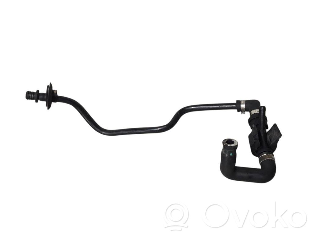 Audi A4 S4 B5 8D Conductă/furtun vacuum 