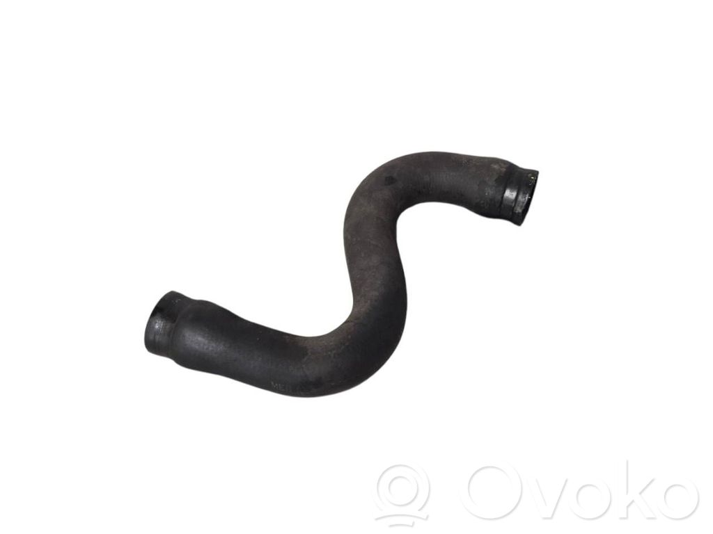 Audi A4 S4 B5 8D Tubo flessibile del liquido di raffreddamento del motore 