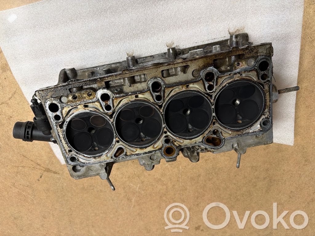 Volkswagen PASSAT B6 Engine head 