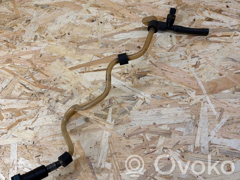 BMW 3 E90 E91 Polttoaineputken letku 