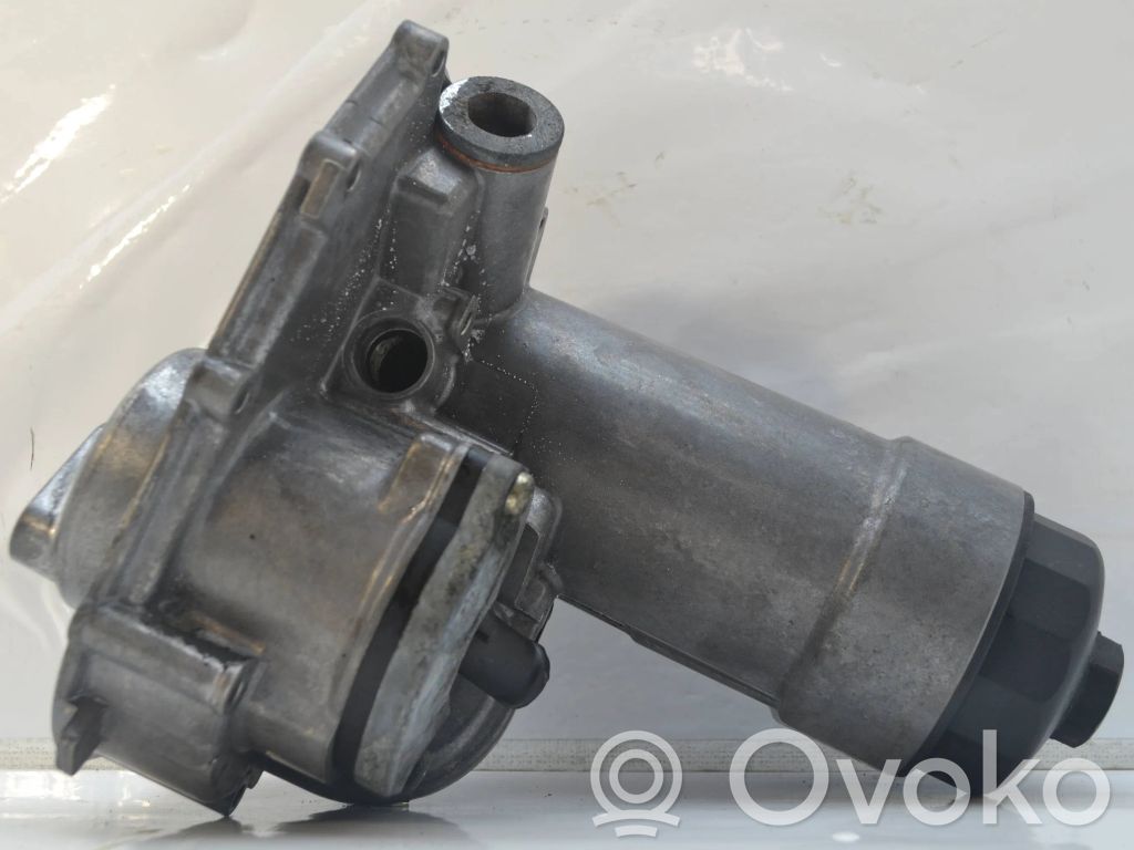 Audi A4 S4 B7 8E 8H Oil filter mounting bracket 