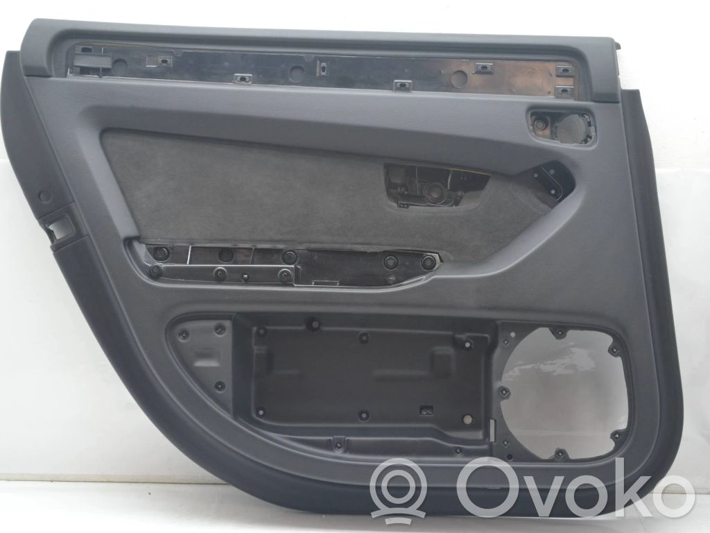Audi A8 S8 D3 4E Takaoven verhoilu 