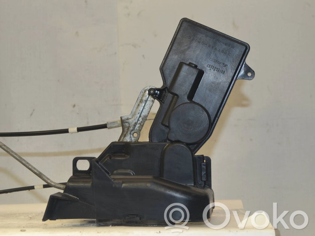 Zamek drzwi przednich   B138SLR