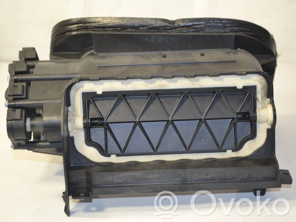 Audi Q5 SQ5 8R Air filter box 