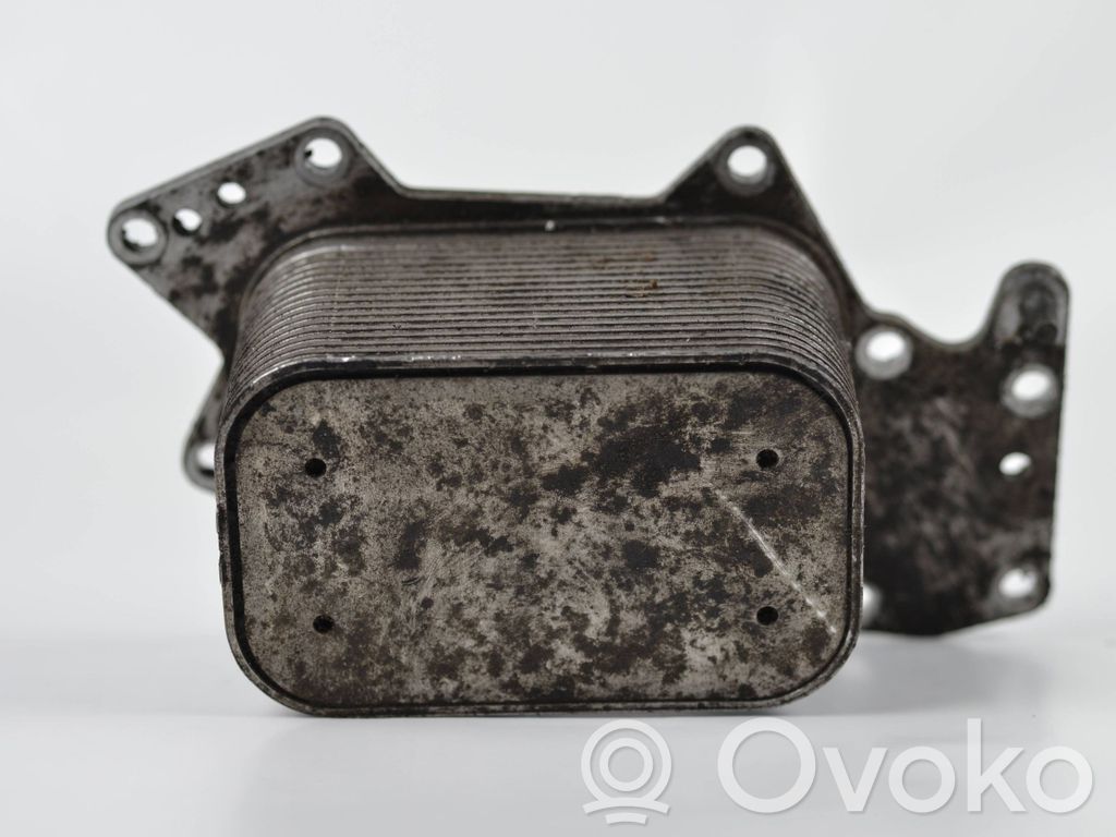 Audi A6 S6 C6 4F Mocowanie / uchwyt filtra oleju 