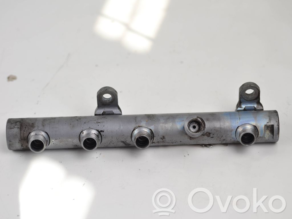Audi A6 S6 C6 4F Polttoainepääputki 