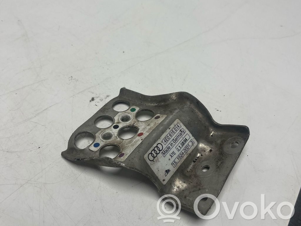 Audi A8 S8 D3 4E Air suspension valve block 