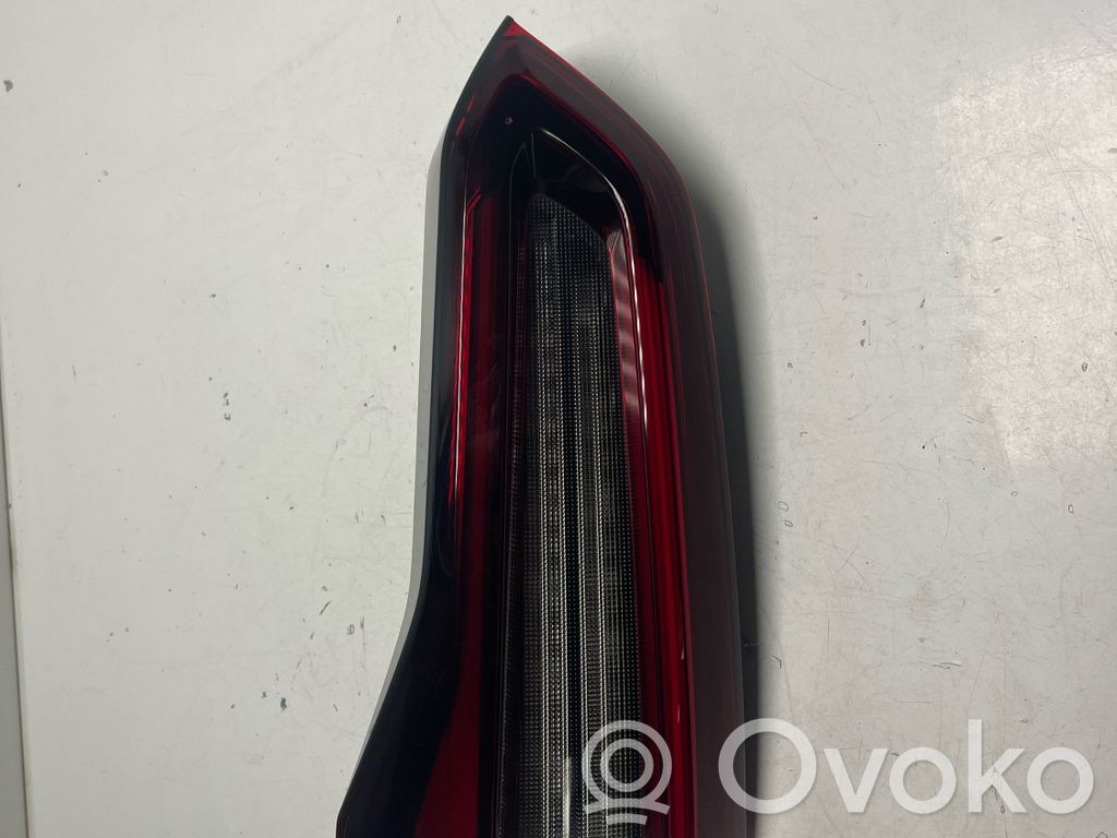 BMW X5 G05 Lampă spate în capacul portbagajului 