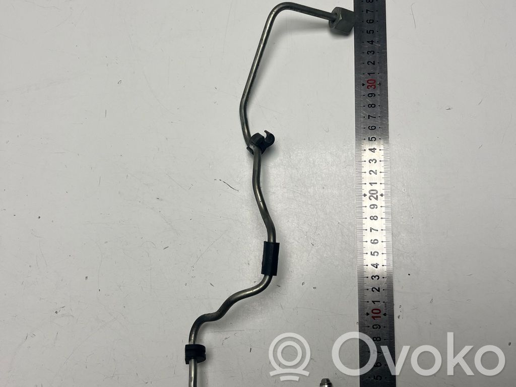 BMW 5 GT F07 Fuel line pipe 