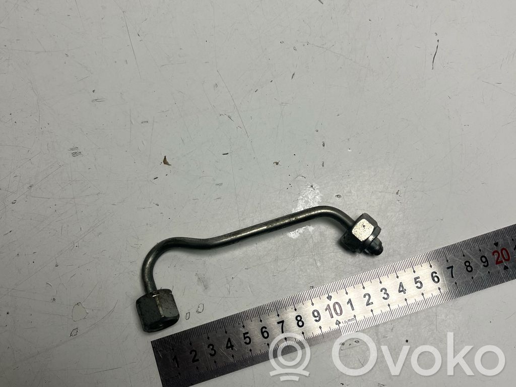 BMW 5 GT F07 Fuel line pipe 