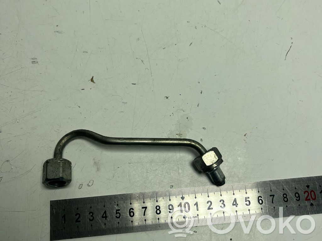 BMW 5 GT F07 Fuel line pipe 