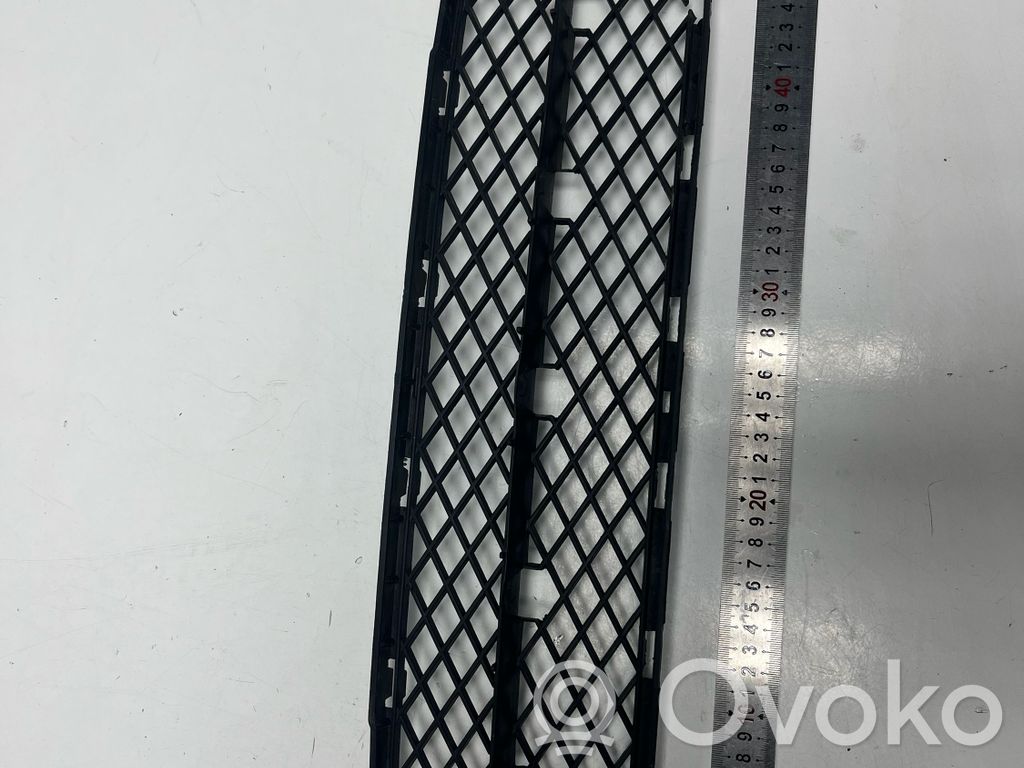 BMW 5 E60 E61 Unteres Gitter dreiteilig vorne 