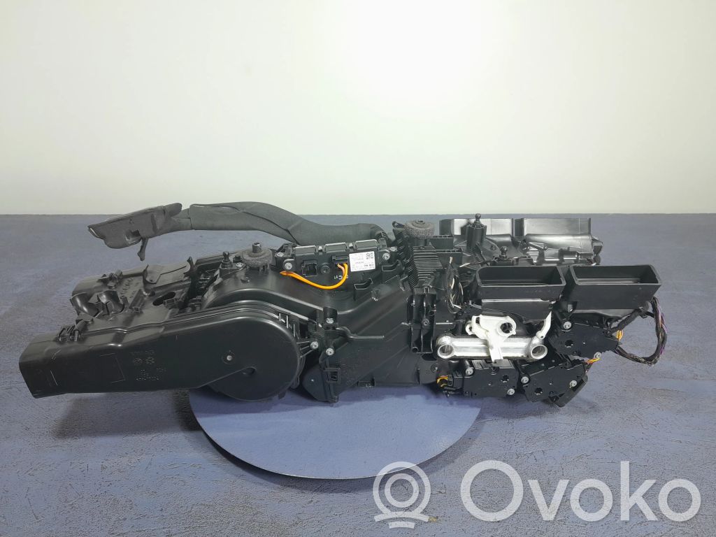 Audi A8 S8 D2 4D Salono oro mazgo komplektas 