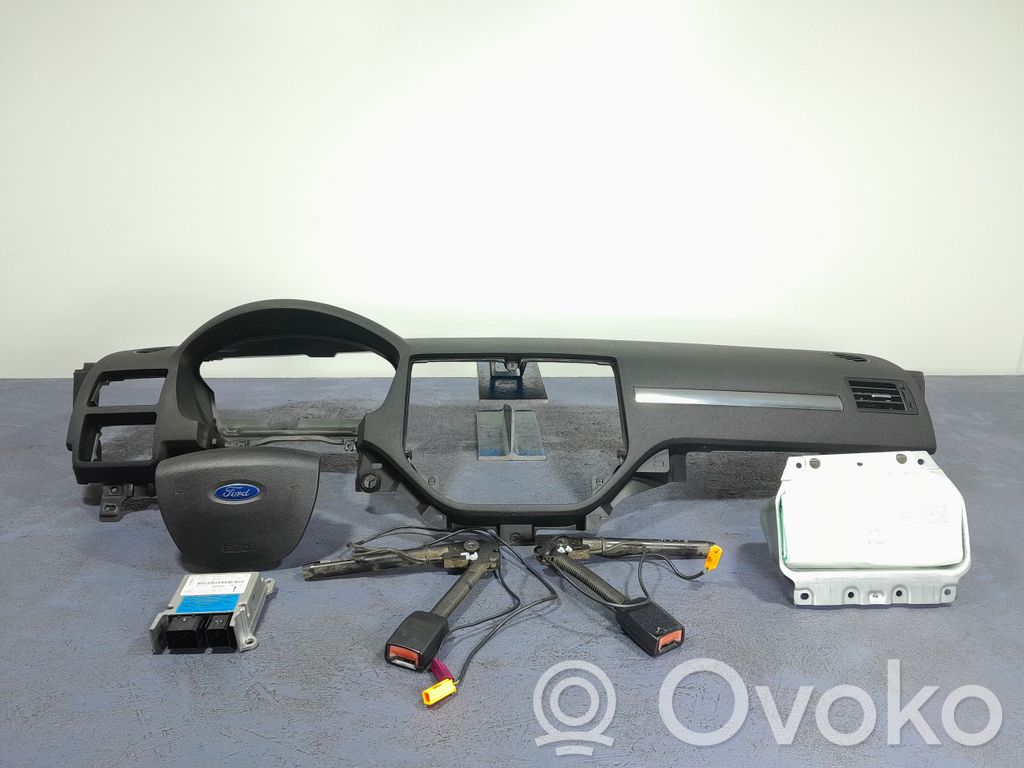 Ford C-MAX I Kojelauta 
