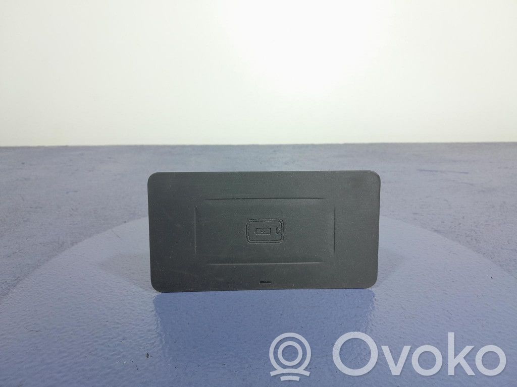 BMW 7 G11 G12 Glove box 