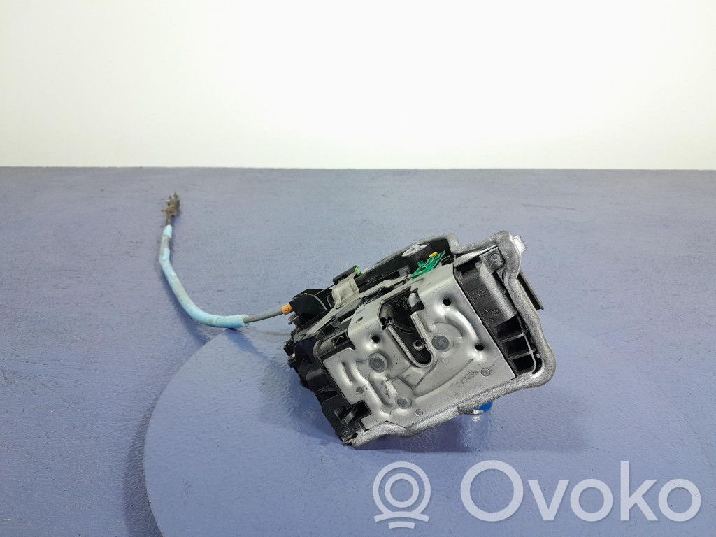 BMW X5 G05 Cerradura de puerta trasera 