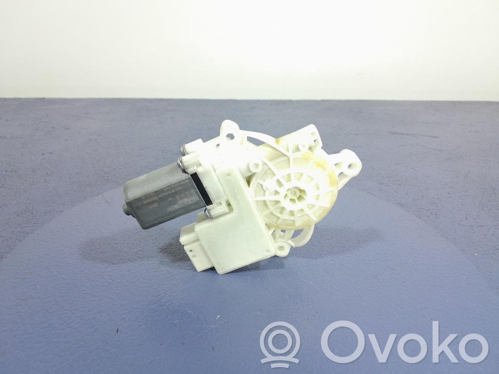 Audi A4 S4 B7 8E 8H Elektryczny podnośnik szyby drzwi przednich 