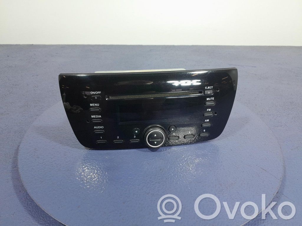 Opel Combo D Radio/CD/DVD/GPS head unit 