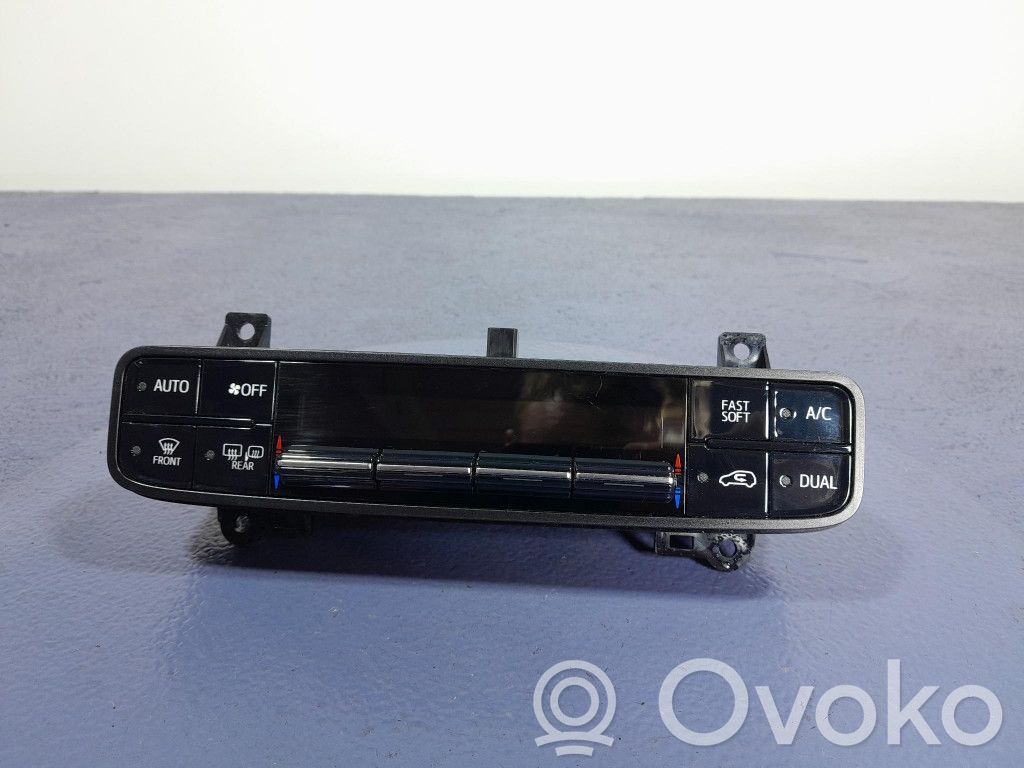 Toyota Auris E180 Climate control unit 