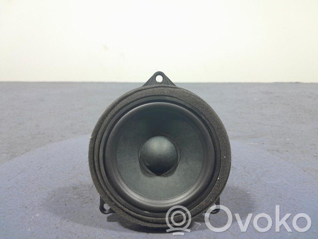 BMW X5 G05 Altavoz subwoofer 