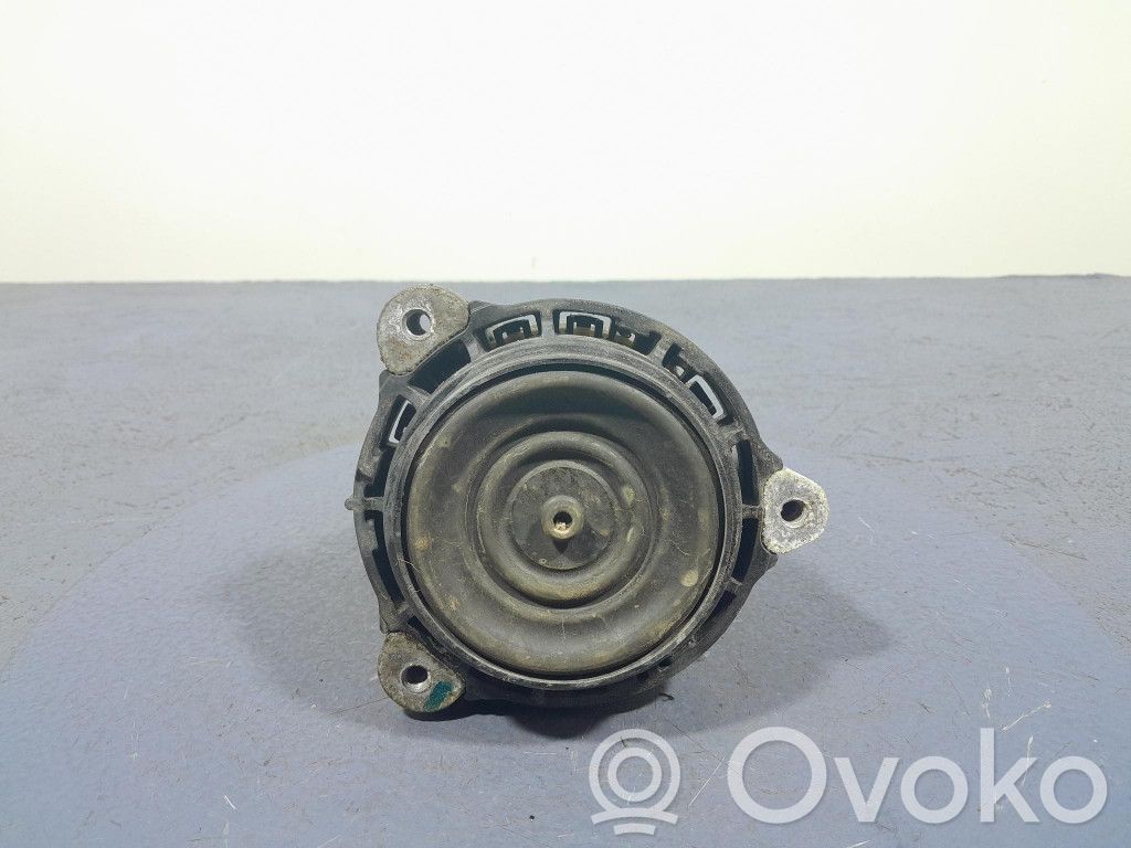 BMW X3 E83 Engine mount vacuum valve 