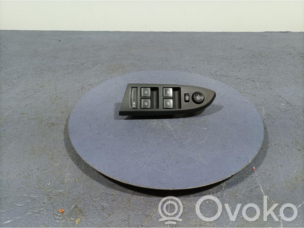 Electric window control switch   20838852,20838852