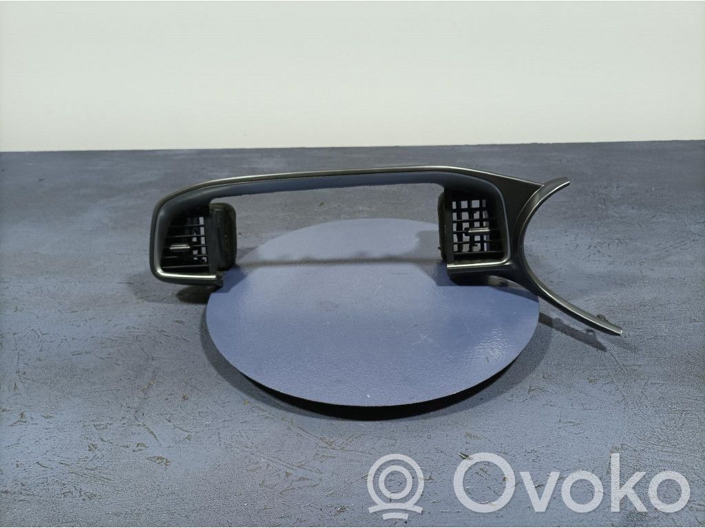 KIA Ceed Moldura protectora de la rejilla de ventilación lateral del panel 