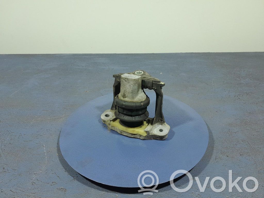 Volvo XC60 Engine mount vacuum valve 
