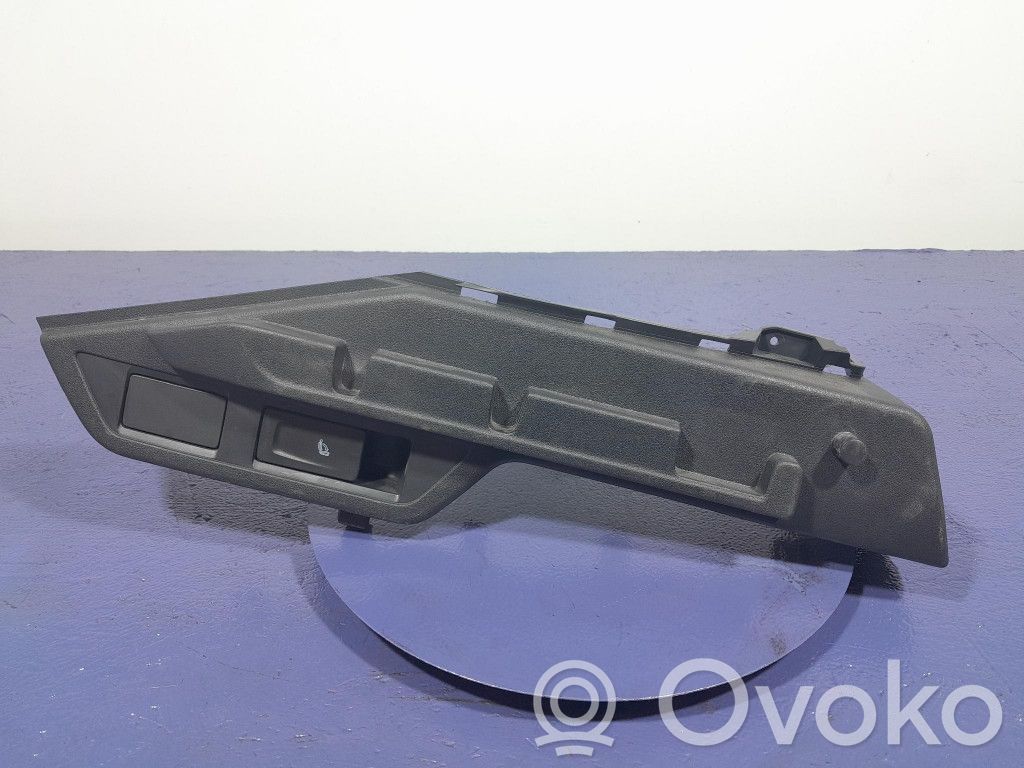 Skoda Octavia Mk4 Otras molduras del borde/pilar 