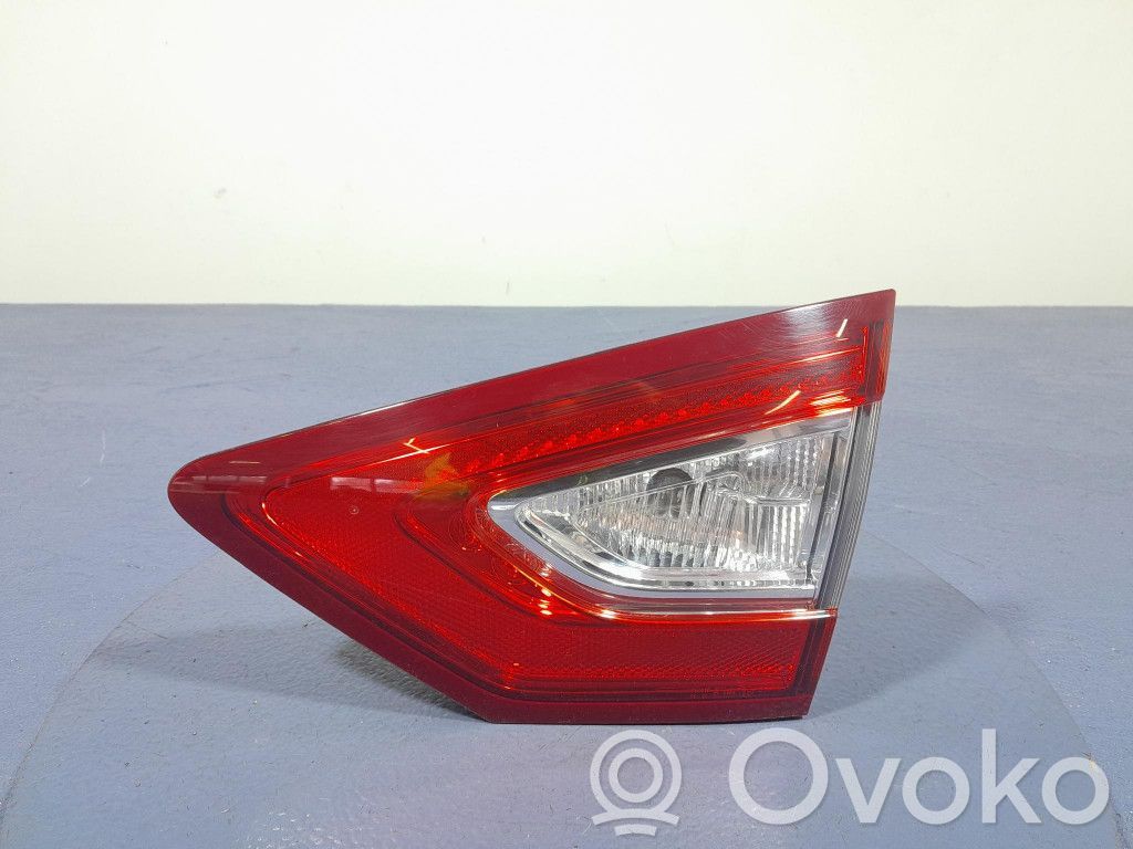 Ford Mondeo MK V Lampa tylna 