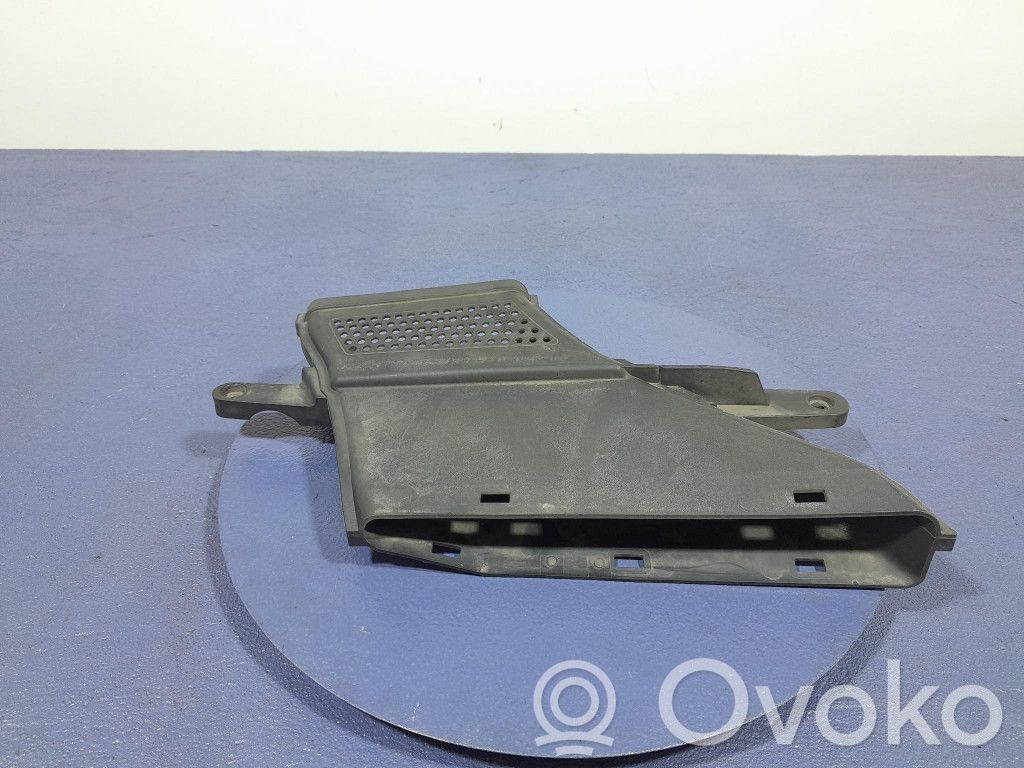Audi A5 8T 8F Wlot / Kanał powietrza intercoolera 